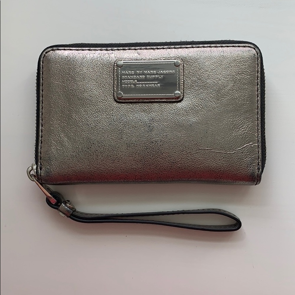 Marc Jacobs Classic Q Wingman Wristlet